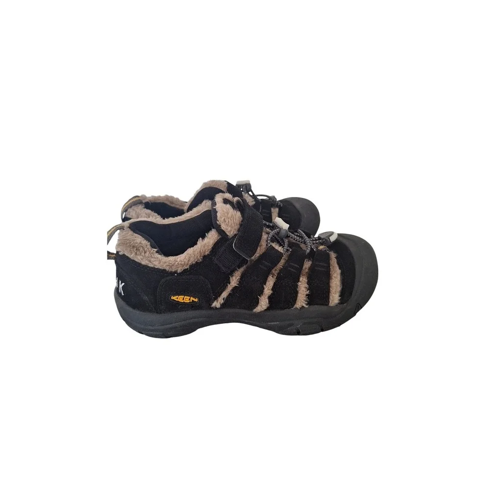 Keen Kids Howser II Black Suede Faux Fur Lined Bungee Sneakers Size 3Y 1026625